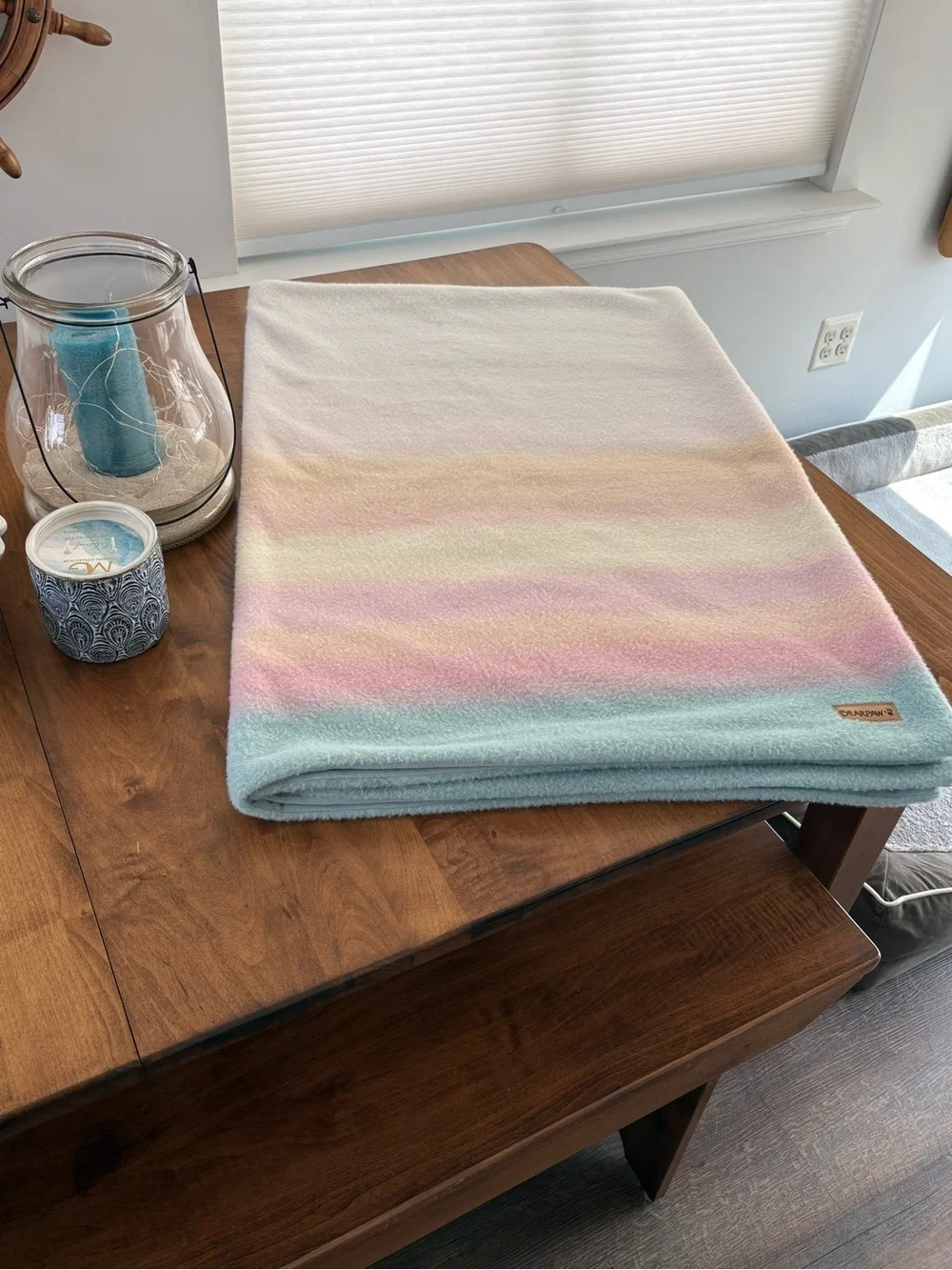 BEARPAW Steph Faux Cashmere throw blanket. Excellent/new condition